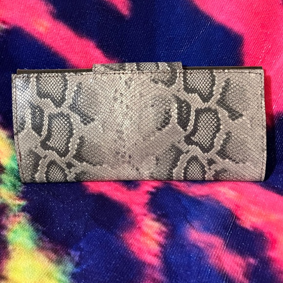 Viper Leather Wallet/Clutch - Picture 2 of 6